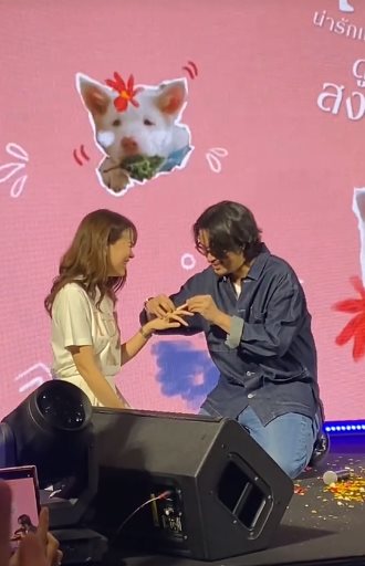 บาส นัฐวุฒิ ผู้กำกับโกฮัง หัวใจโกโฮม คุกเข่าขอ แพรว หัสสยา แต่งงาน