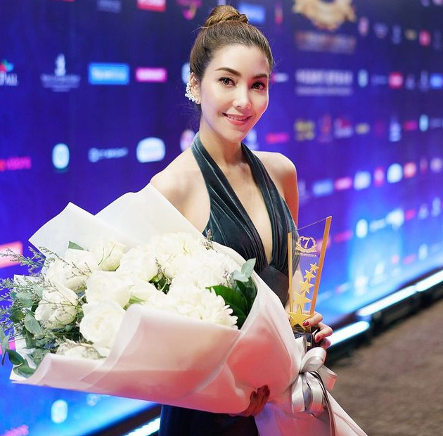 วุ้นเส้น วิริฒิพา