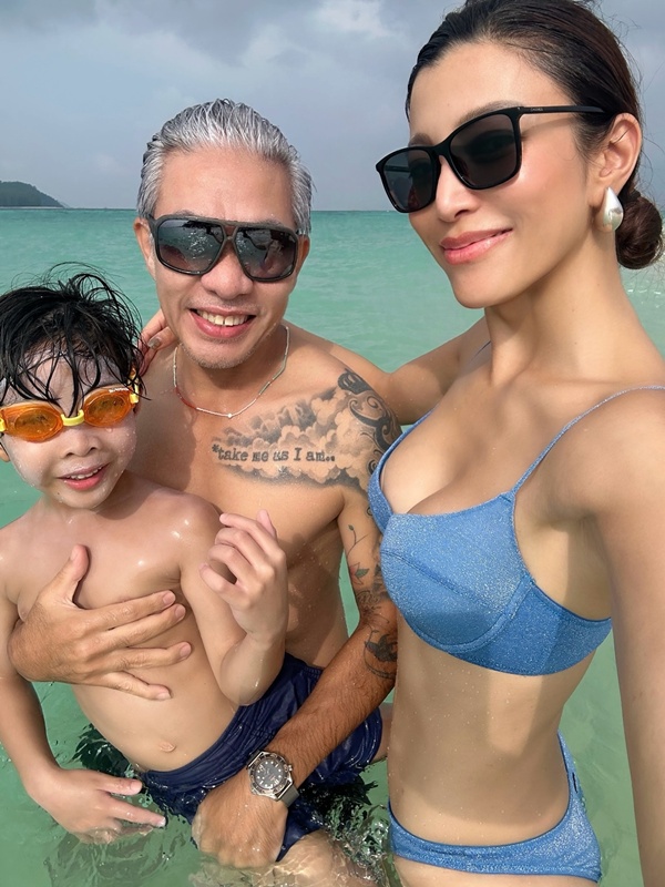 เอมมี่ มรกต จัดบิกินี่ไฟลุก ในทริปครอบครัวที่เกาะหลีเป๊ะ