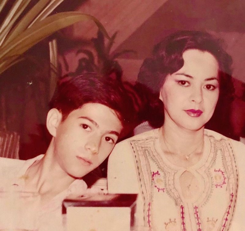 แซม ยุรนันท์