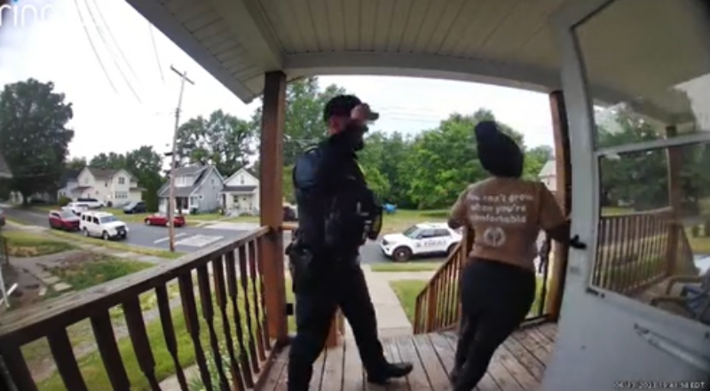 ยัดศพท้ายรถ