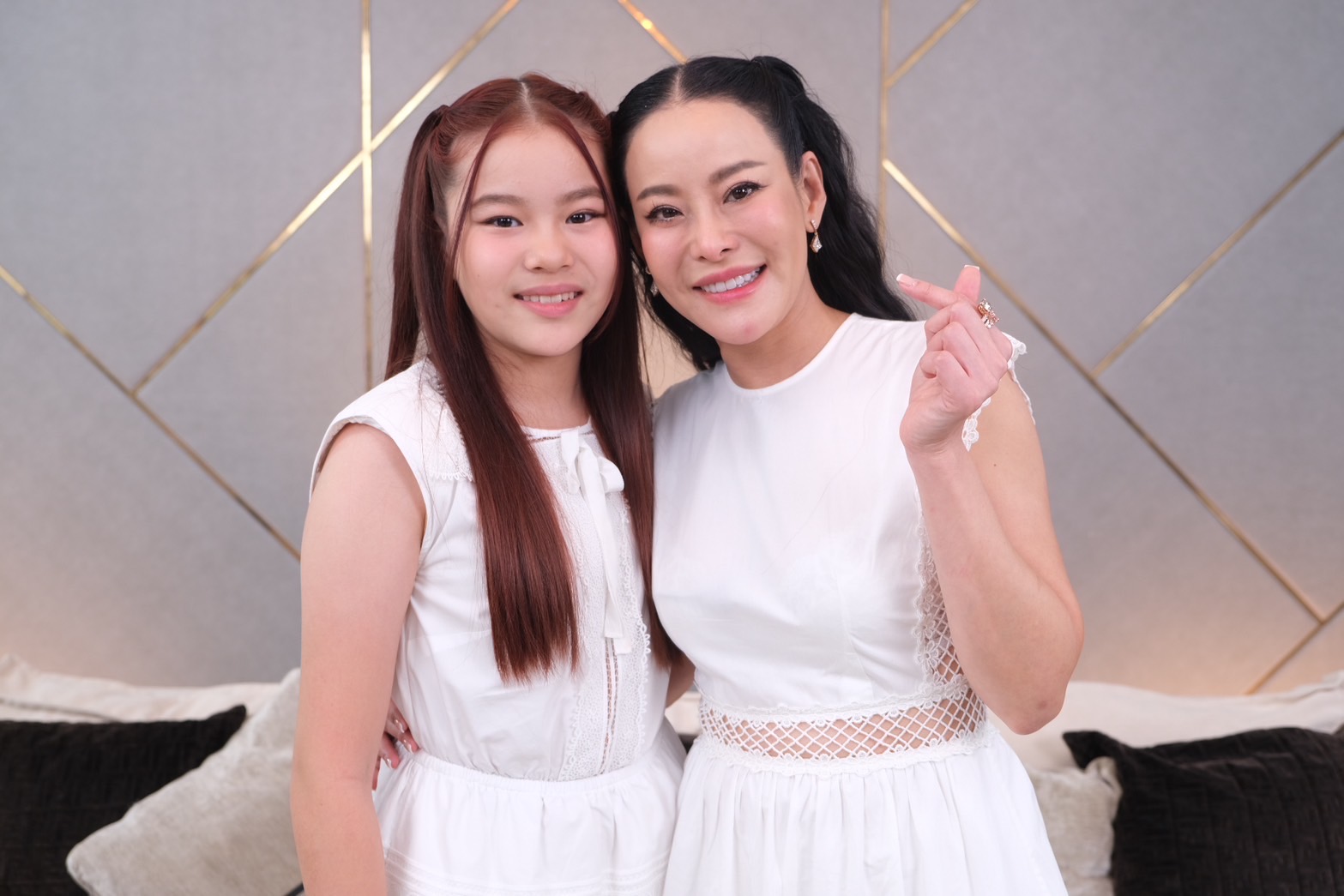 น้องงณิริน, หนิง ปณิตา 