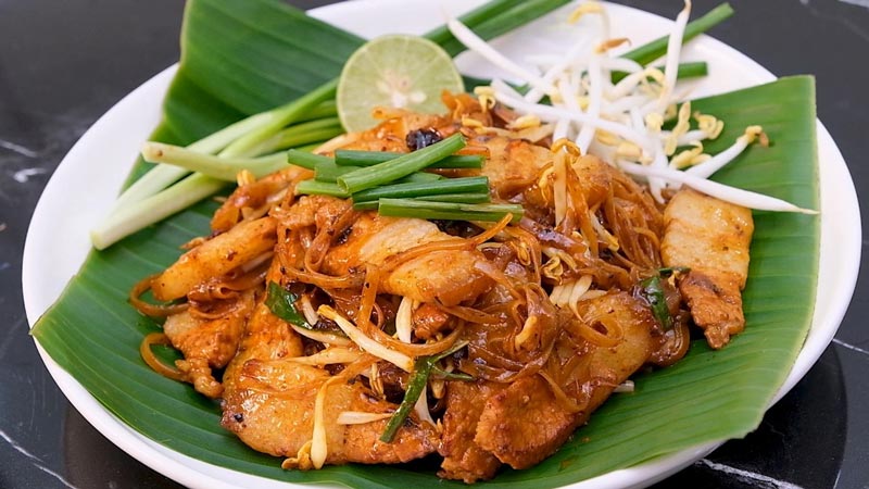 ผัดหมี่โคราช