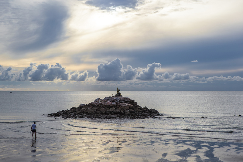 หาดปึกเตียน จังหวัดเพชรบุรี