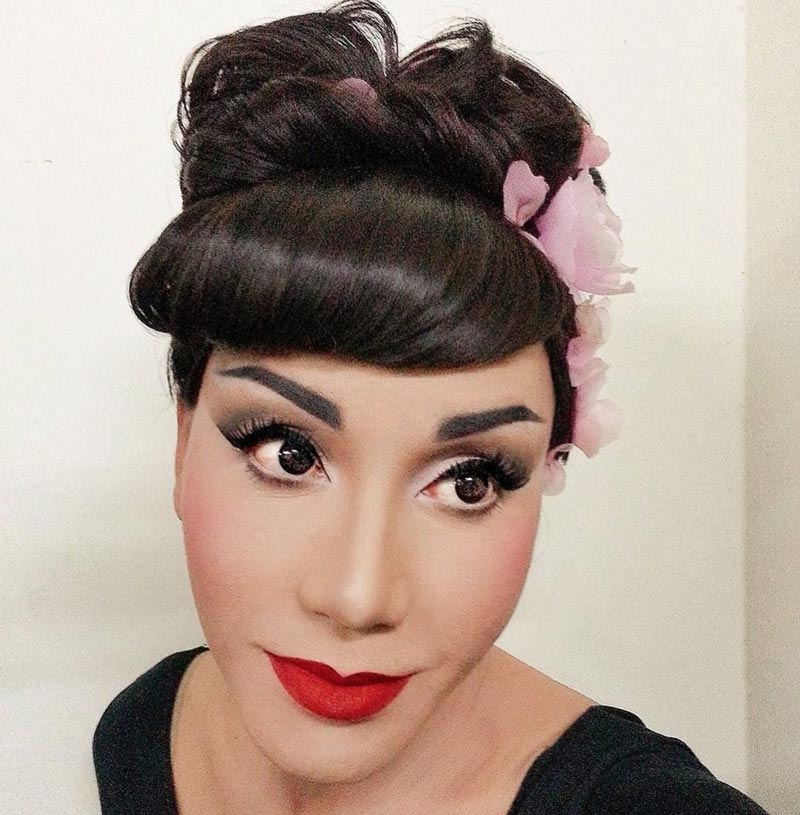 มัม ลาโคนิคส์