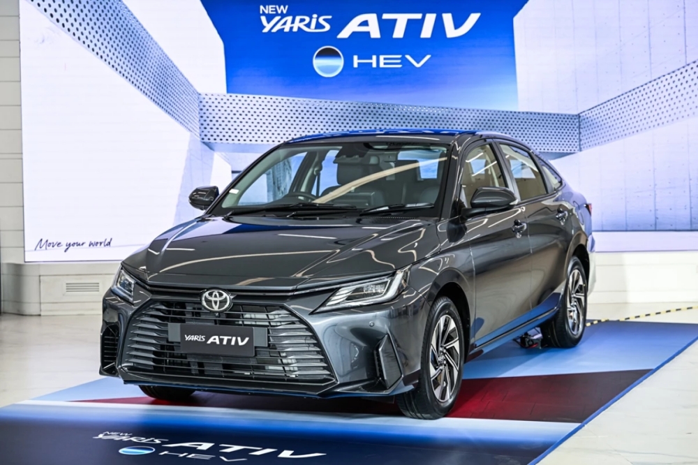 toyota yaris ativ hev