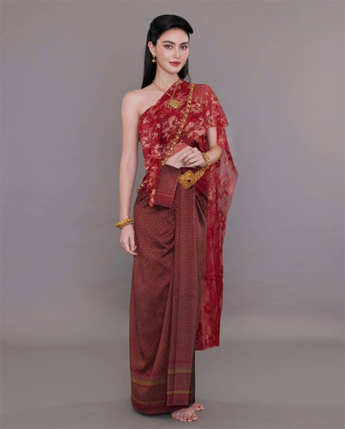 รวม 15 ลุคในชุดไทย ใหม่ ดาวิกา สวยสง่าดั่งนางในวรรณคดี