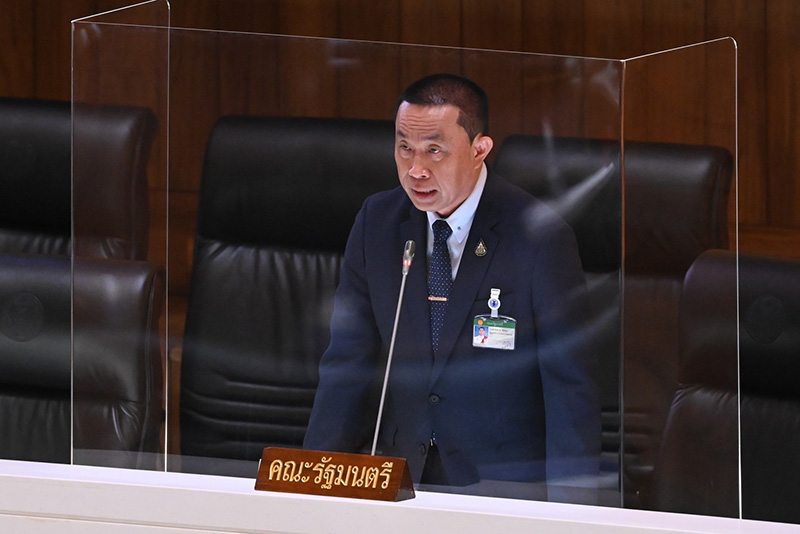 ประวัติศักดิ์สยาม ชิดชอบ