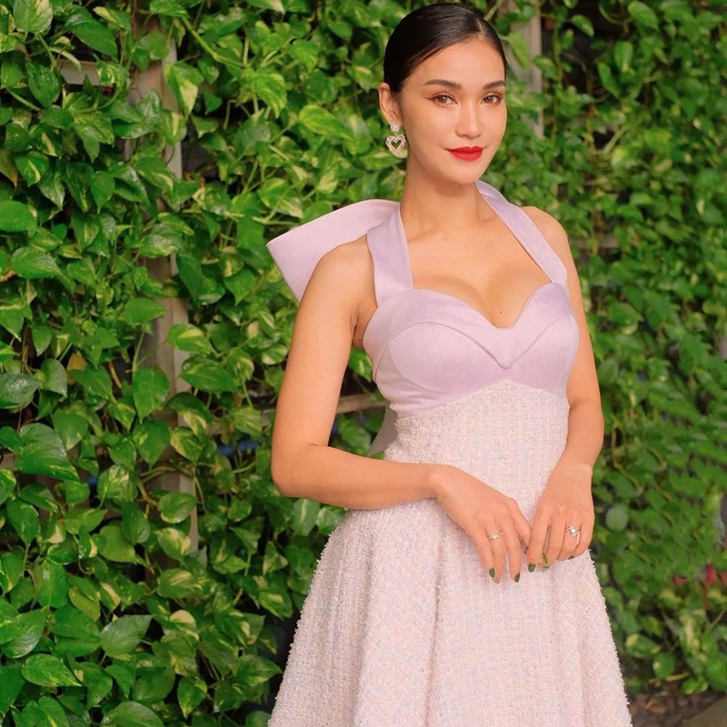 ชมพู่ ก่อนบ่าย