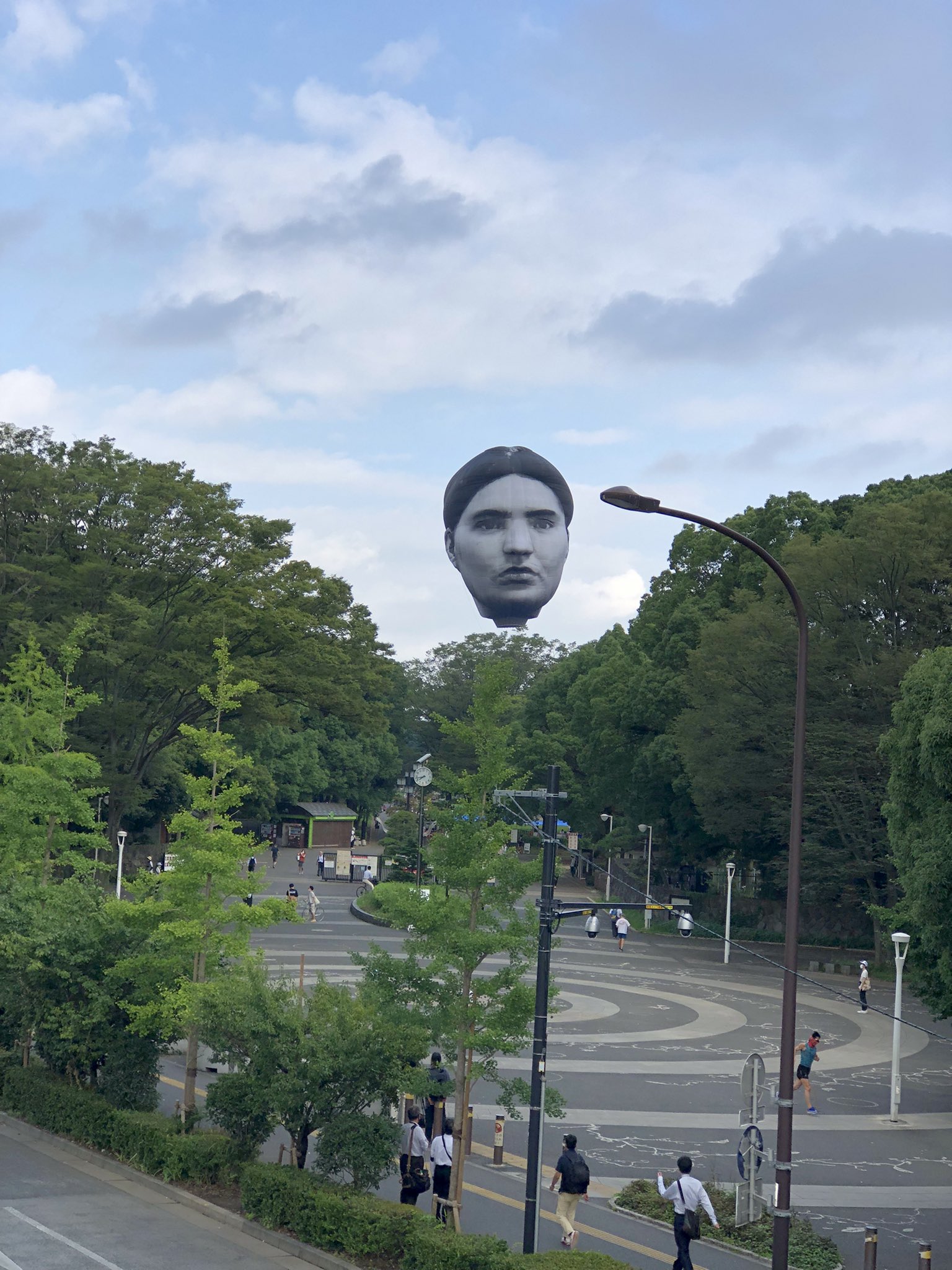 ลูกโป่งหัวมนุษย์