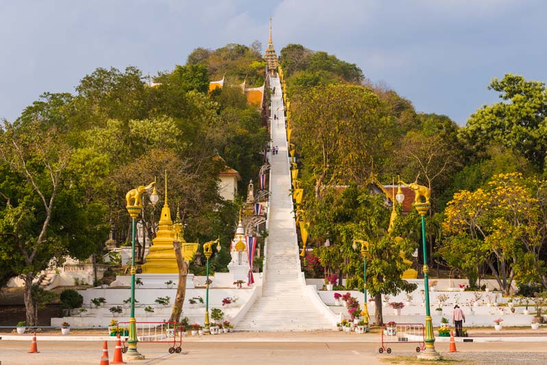 วัดสังกัสรัตนคีรี
