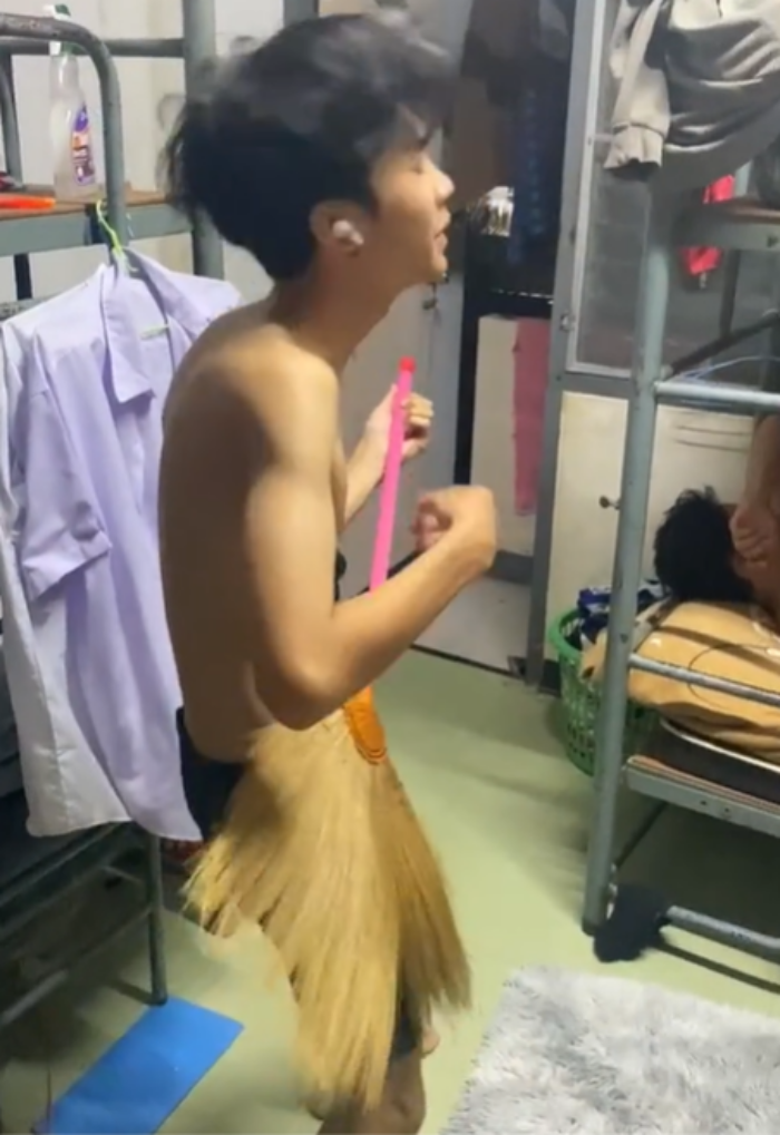 เพื่อนอกหัก