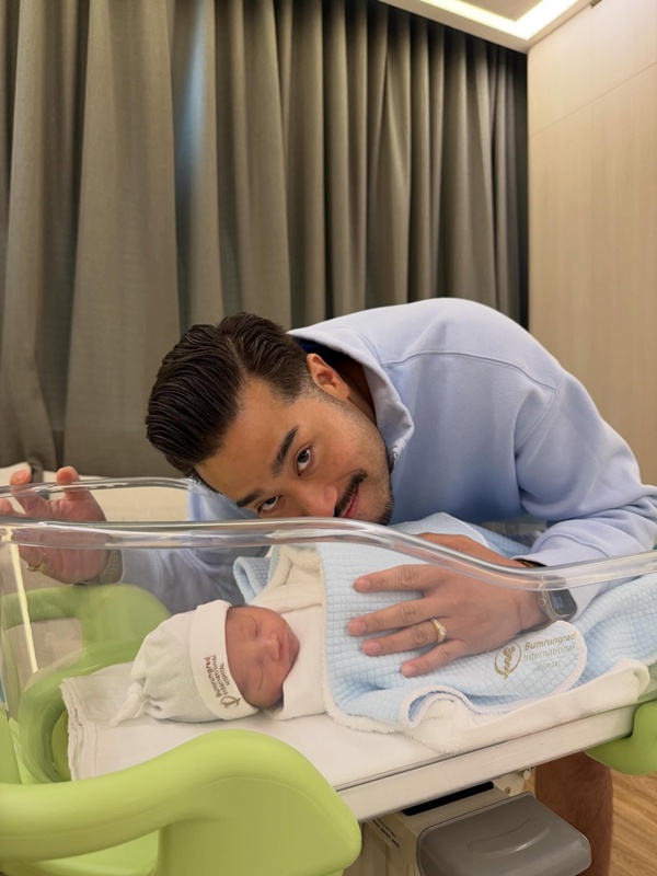 เนย วรัฐฐา คลอดลูกชายคนแรก