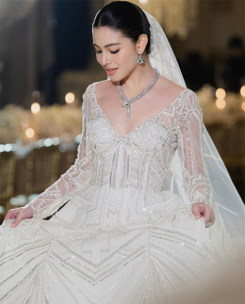 แคท ซอนญ่า ชุดแต่งงาน