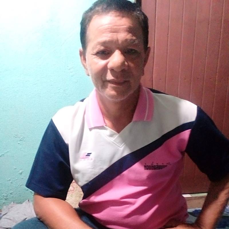 ชาลี เชิญยิ้ม