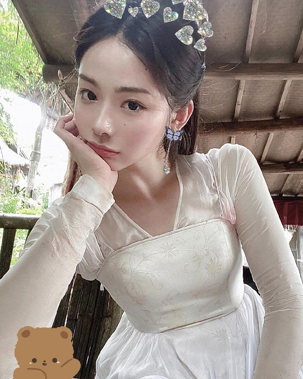 Liu Yaxi