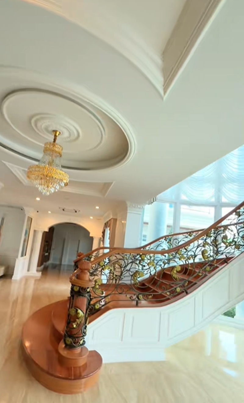 เที่ยวบ้านเพื่อน