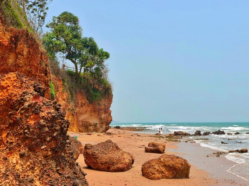 ผาฝั่งแดง ประจวบฯ