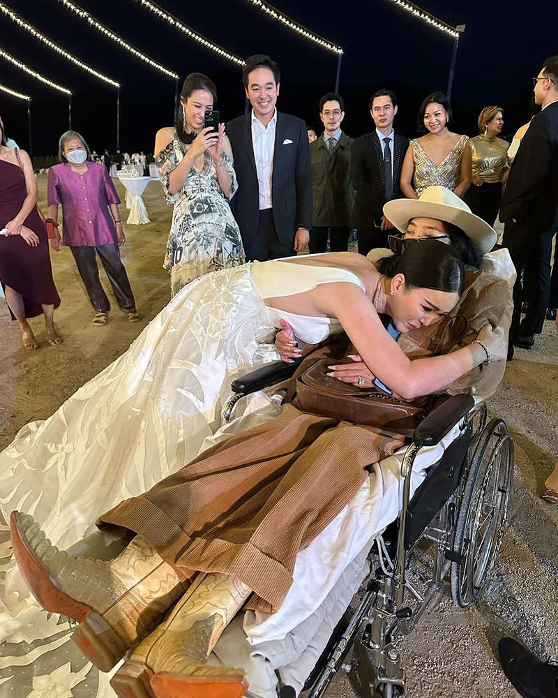 คุณหญิงแมงมุม ร่วมยินดีงานวิวาห์ 