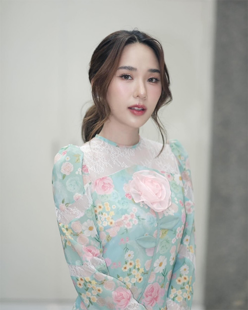 ญดา นริลญา แฟชั่นดารา
