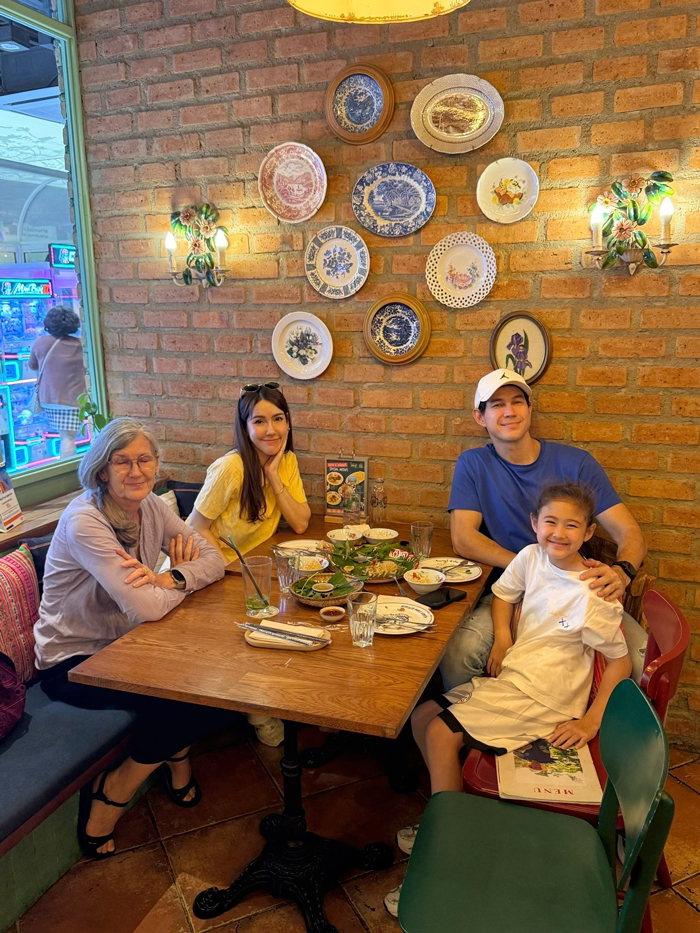 ภาพปัจจุบัน จิ๊บ คีตภัทร เจ จินตัย