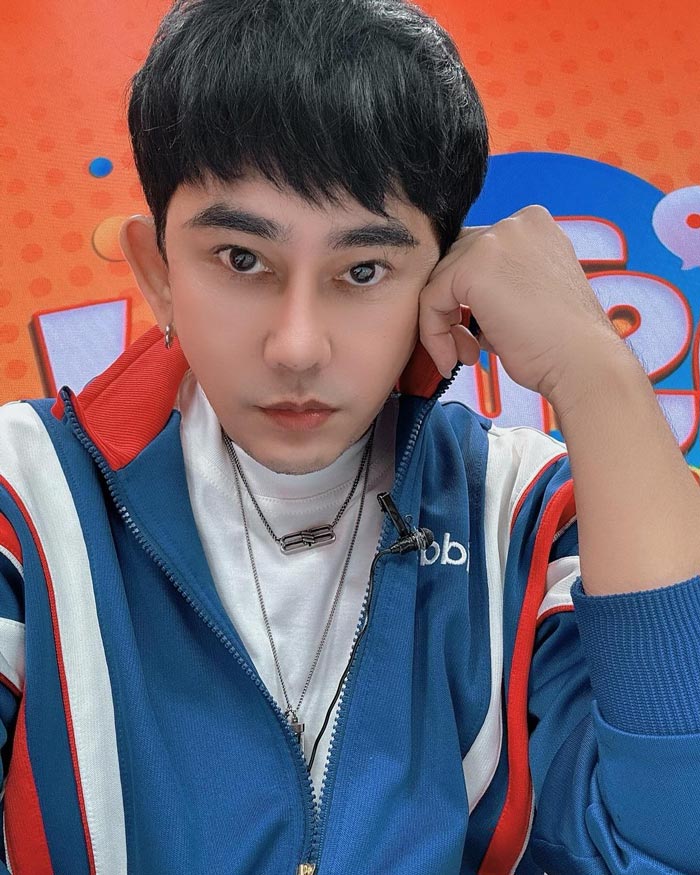 พชร์ อานนท์