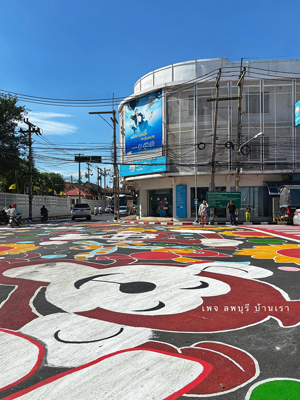 สตรีตอาร์ตบนถนน ลพบุรี แยกปรางค์แขก