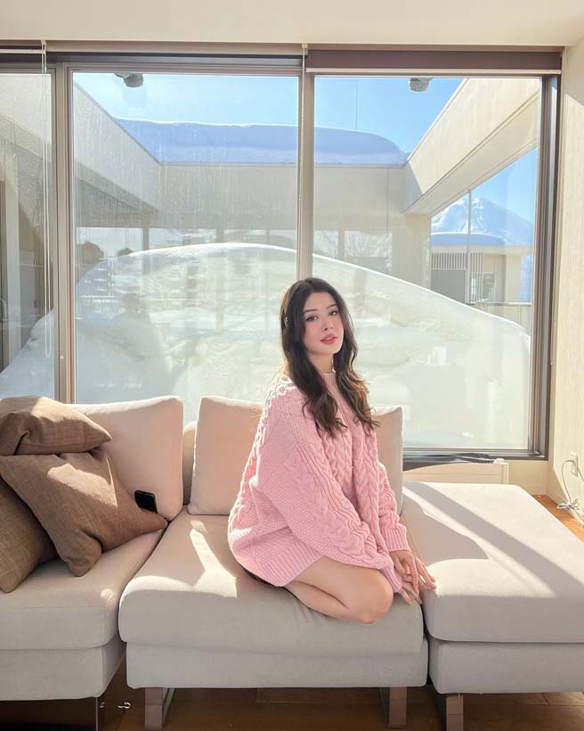 มิ้นท์ นวินดา แช่ออนเซ็นกลางแจ้งที่ญี่ปุ่น ท่ามกลางหิมะขาวโพลน