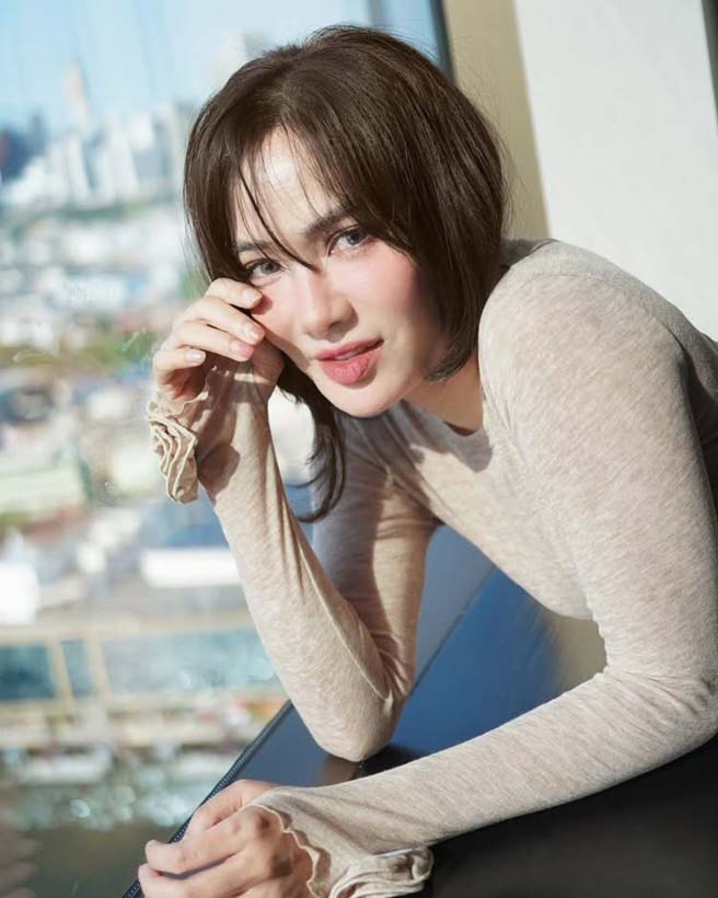 จอย รินลณี ลุคใหม่ผมสั้น หน้าเด็กเว่อร์