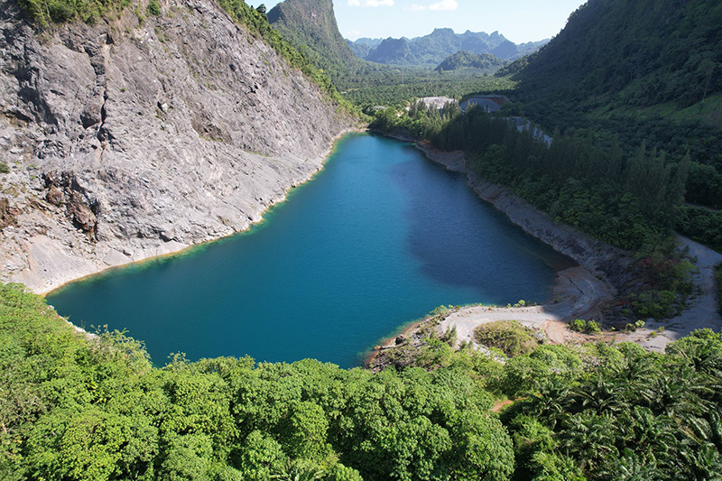 เหมืองหินถ้ำทองหลาง พังงา