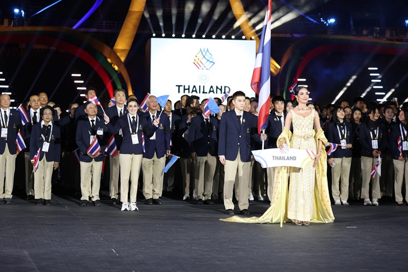 โอปอล สุชาตา ลุคพิธีเปิดซีเกมส์ 2025