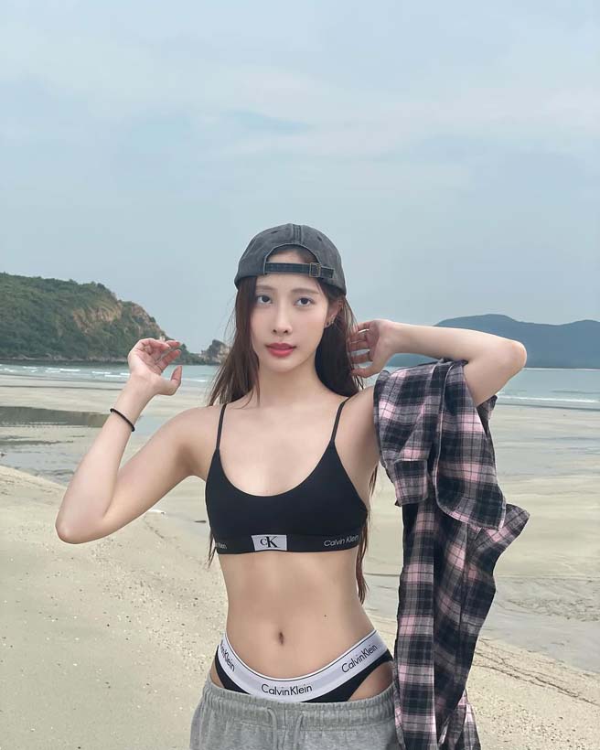 พิกเล็ท ชาราฎา ปล่อยภาพเซ็กซี่ นุ่งทูพีซ อ้อนอยากไปทะเล