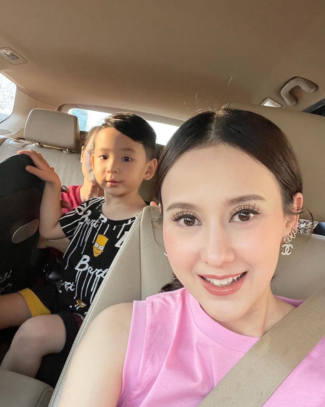 แยม ธมลพรรณ์