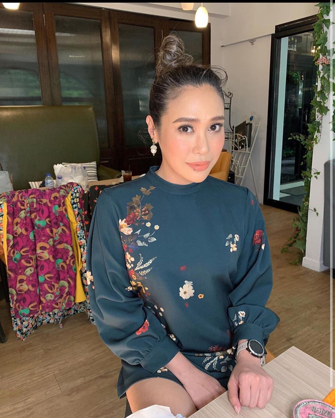 ทราย เจริญปุระ 