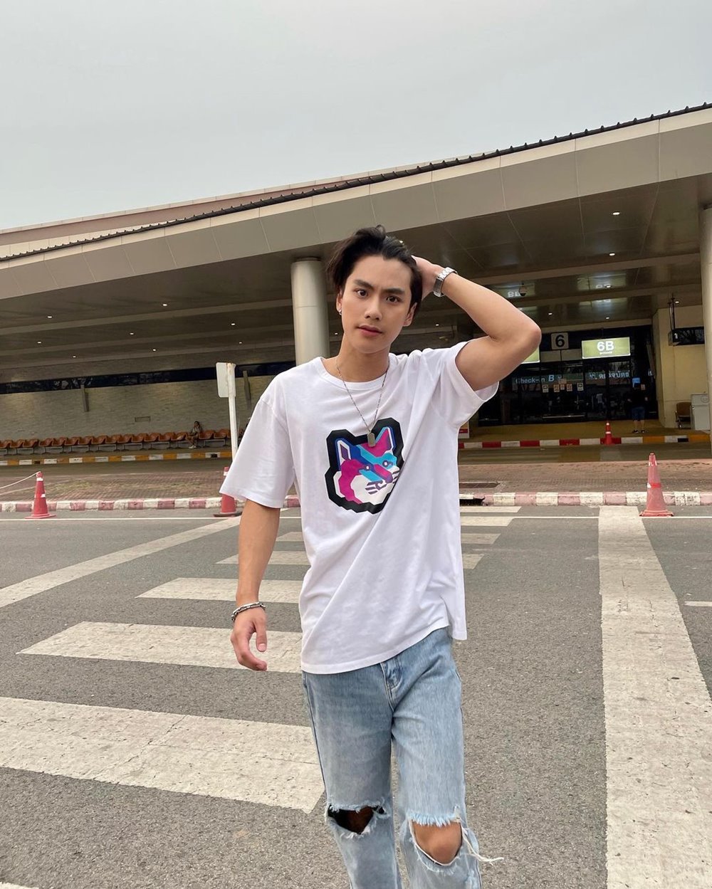 โอม ภวัต