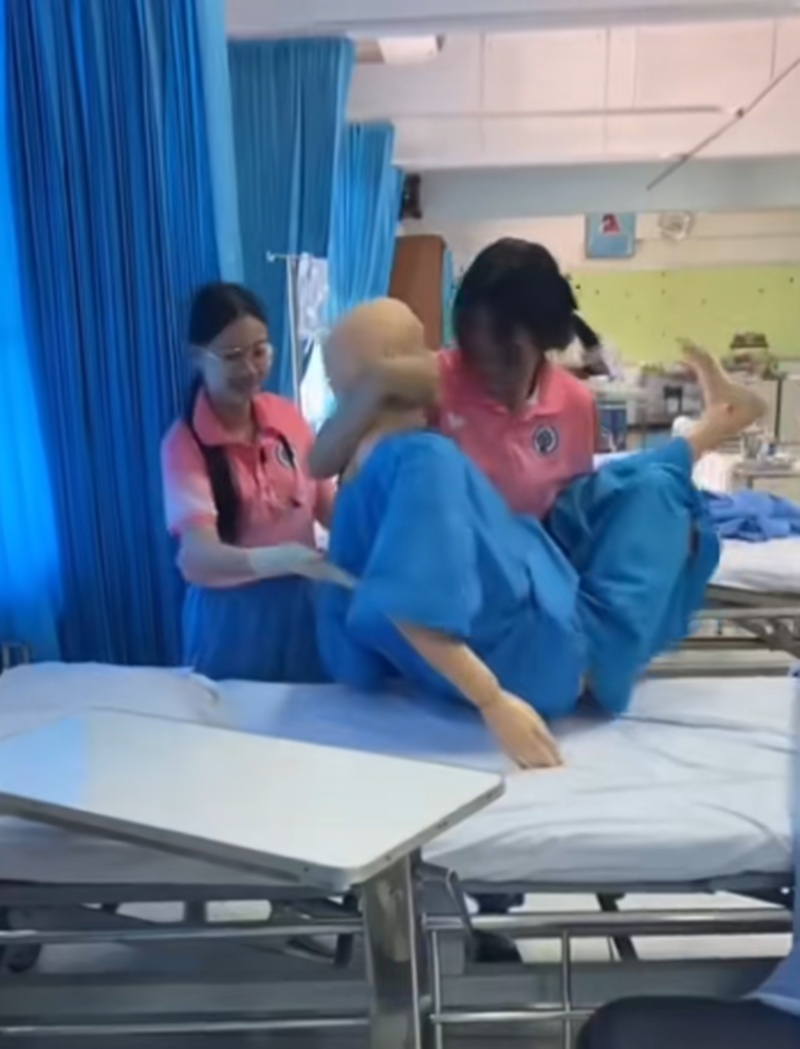 นักศึกษาพยาบาล