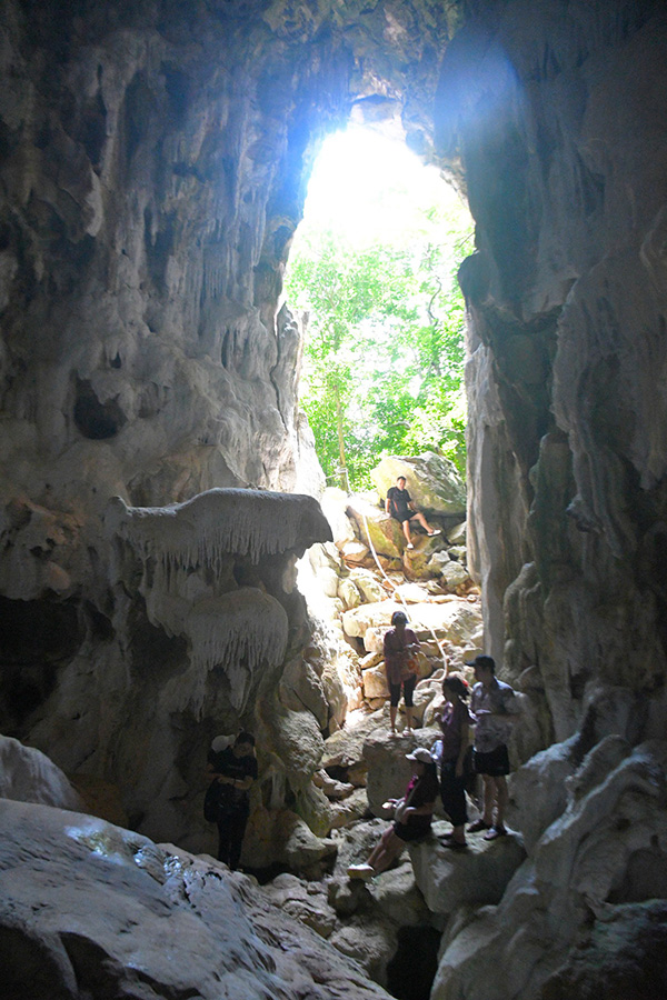 ถ้ำบัวโบก สุราษฎร์ธานี