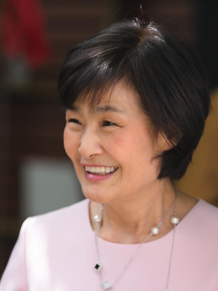 คุณแม่งามทิพย์ ฉัตรบริรักษ์