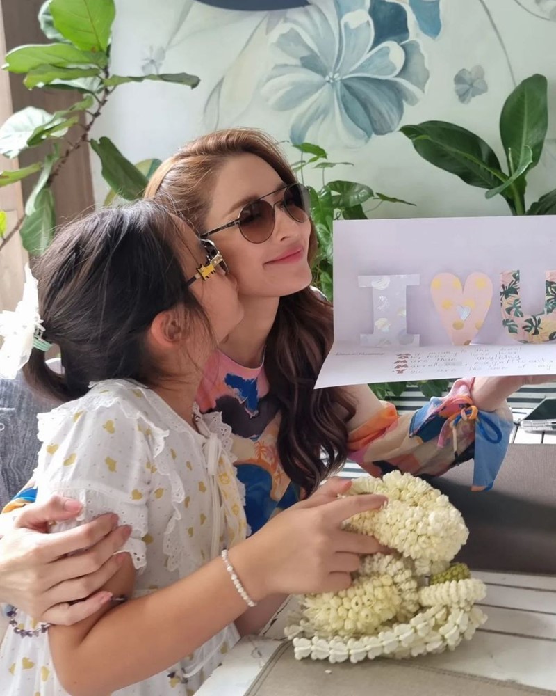 แอฟ ทักษอร