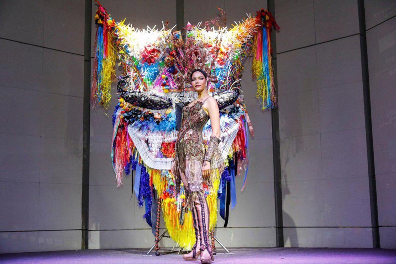 ฟ้าใส ปวีณสุดา