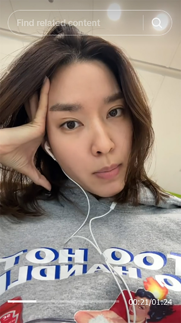 โม มนชนก 