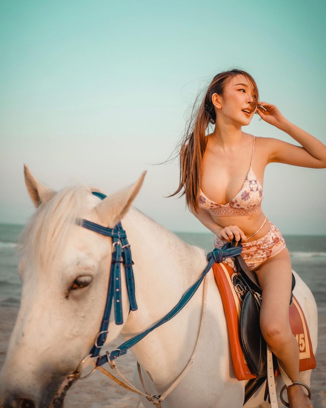 หญิงแย้ นนทพร