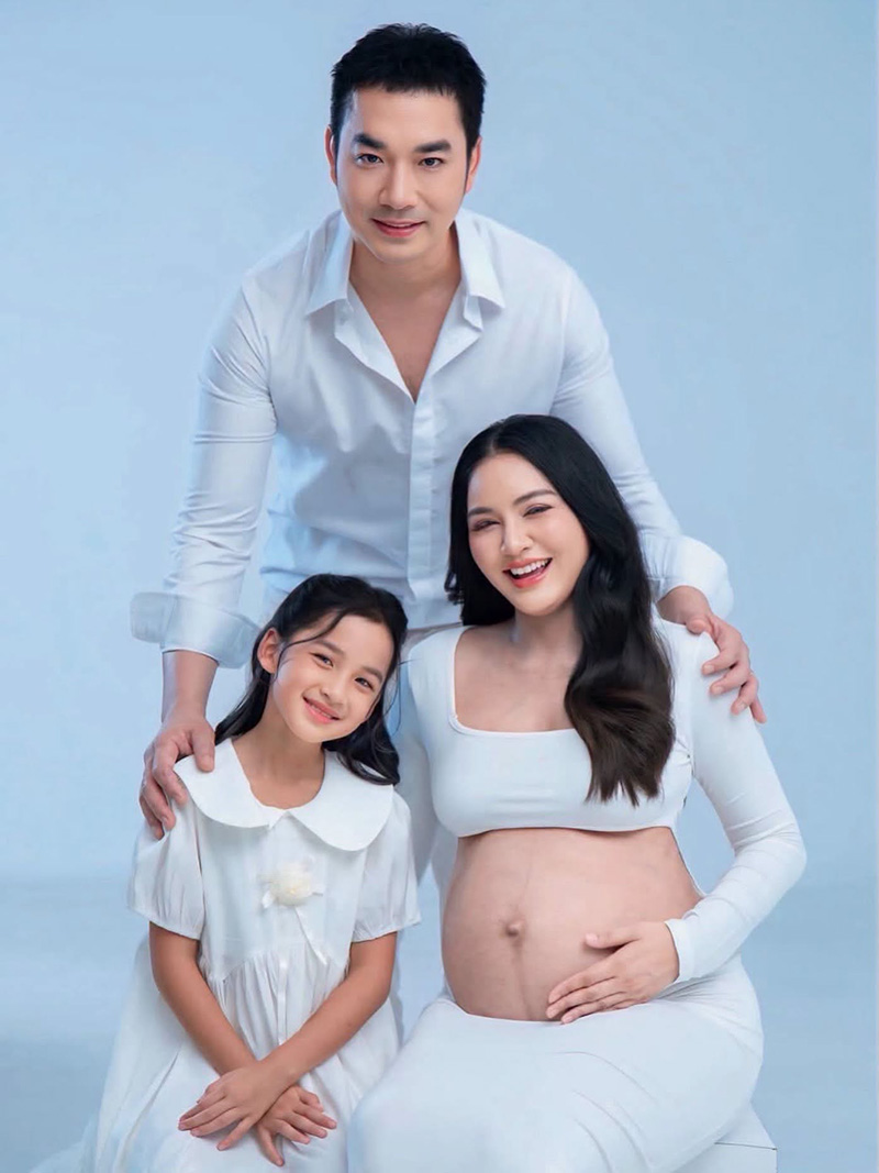 เจมส์ ครูก้อย