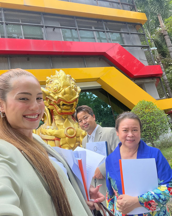 ขวัญ อุษามณี