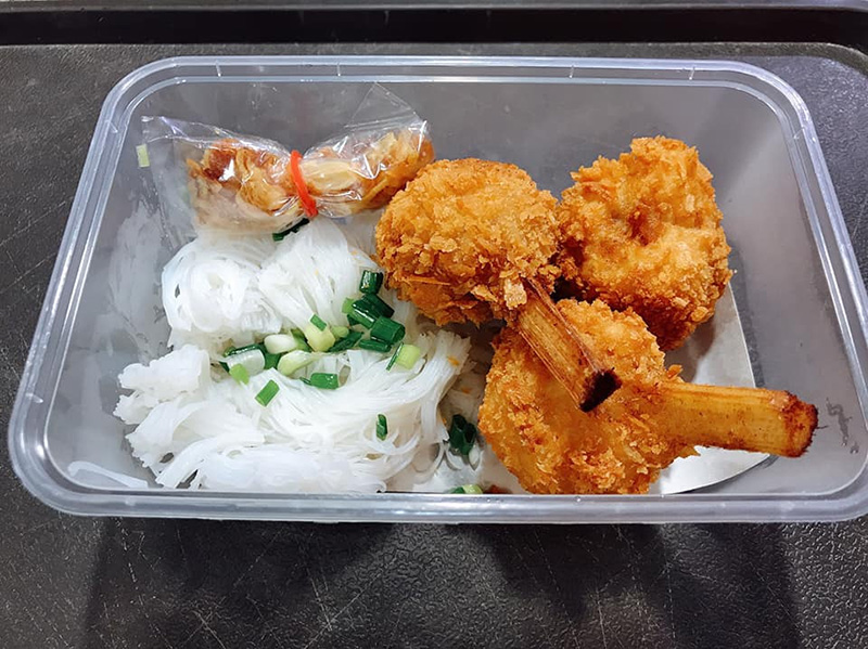 ร้านแหนมเนือง