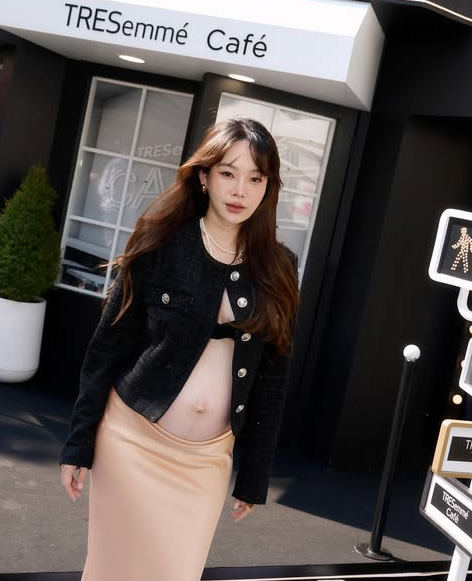 ปุ้มปุ้ย พรรณทิพา ในแฟชั่นคนท้องแซ่บ ๆ สุดมั่น โยนชุดคลุมท้องทิ้งไปได้เลย