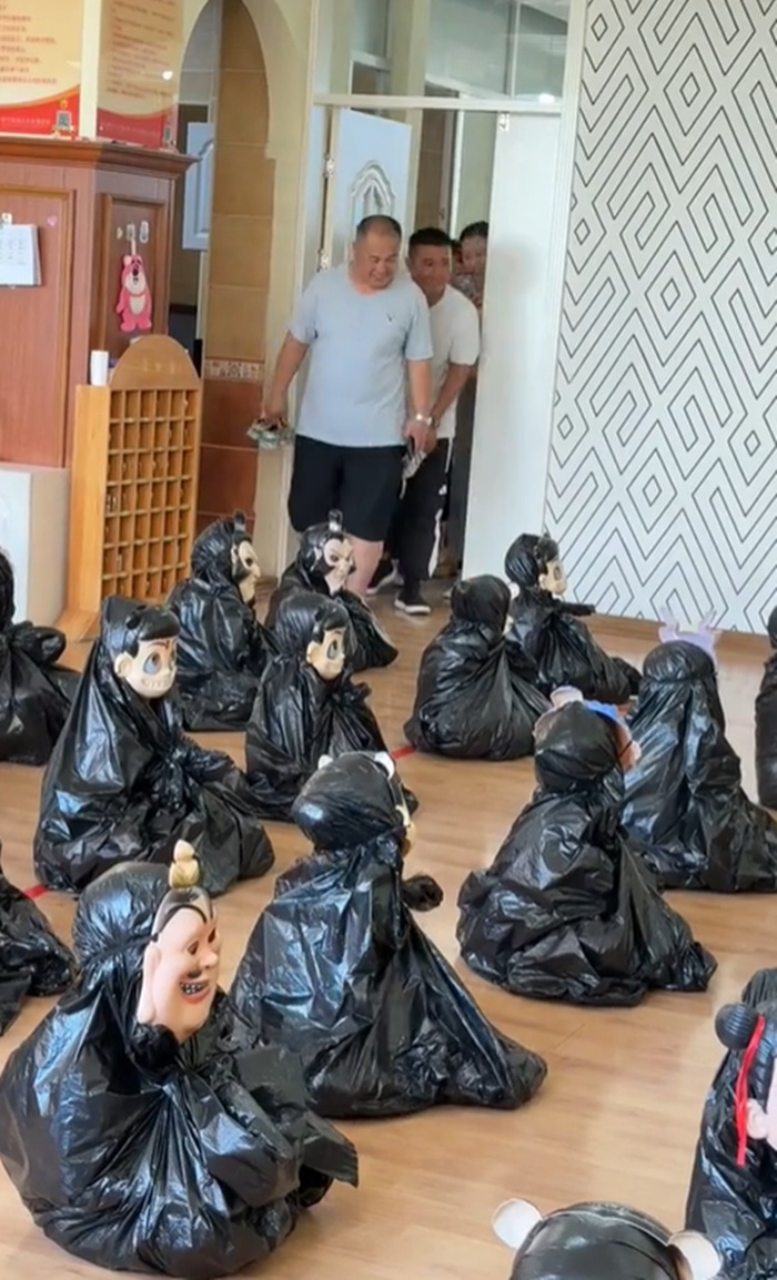 ลองใจพ่อแม่