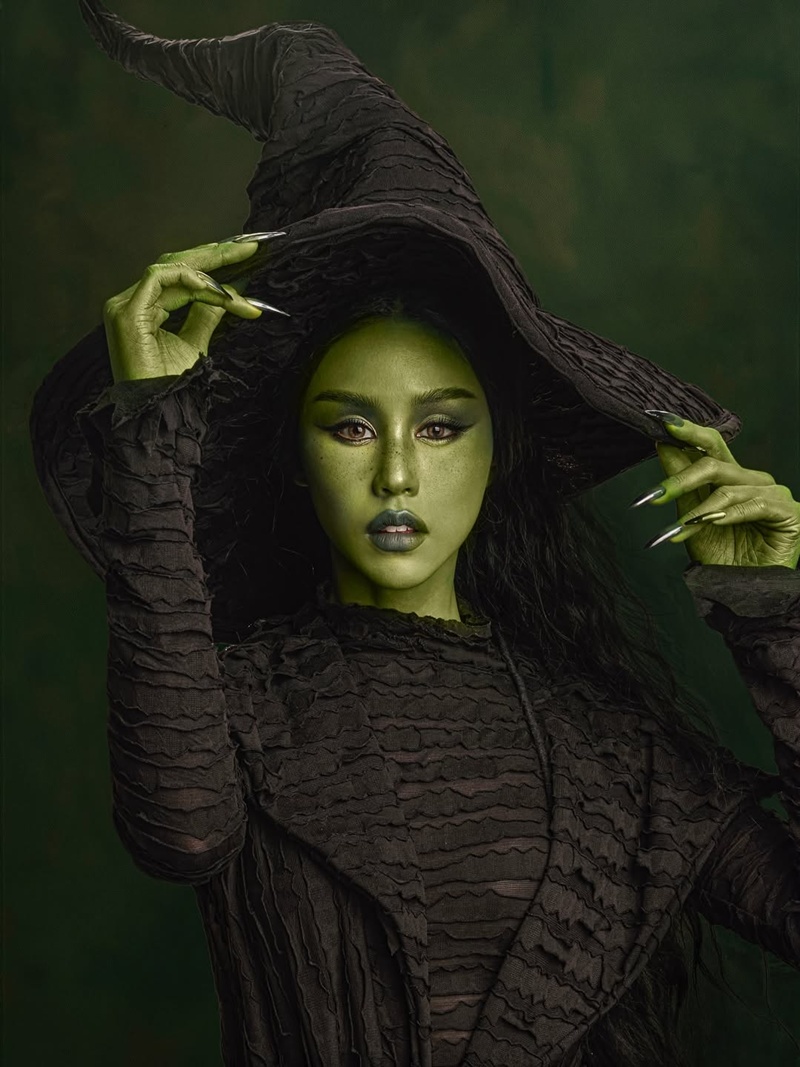 ลิลลี่ ภัณฑิลา ชิน ชินวุฒ แต่งคอสเพลย์ฮาโลวีน