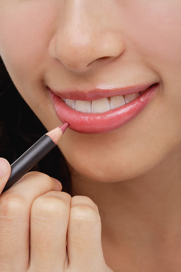 ลิปไลเนอร์ Lip Liner วิธีใช้ดินสอเขียนขอบปาก แต่งหน้า
