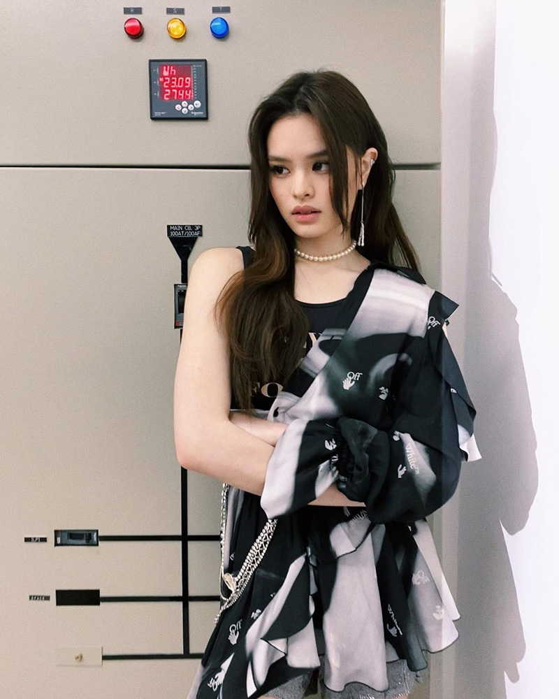 แอลลี่ อชิรญา นิติพน